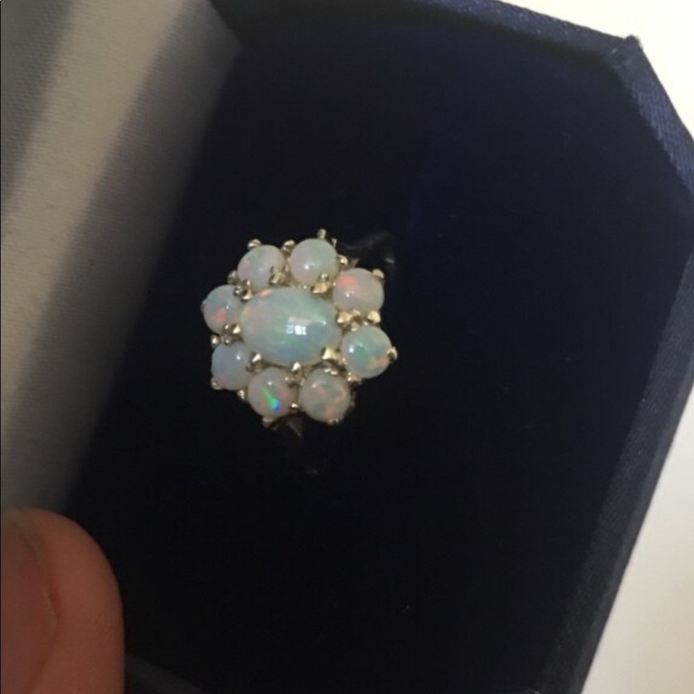 Real 9 opal ring size 7! - Picture 1 of 3